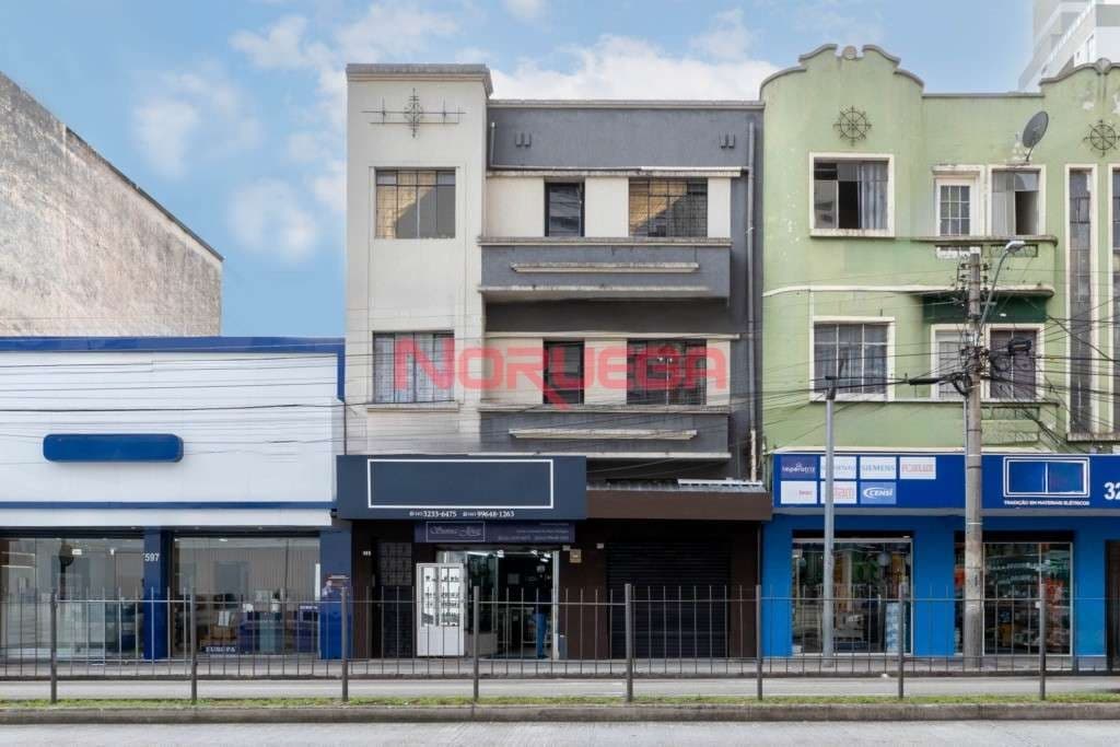Aluguel de loja comercial no Centro de Curitiba, 80m², pronto para o seu negócio!